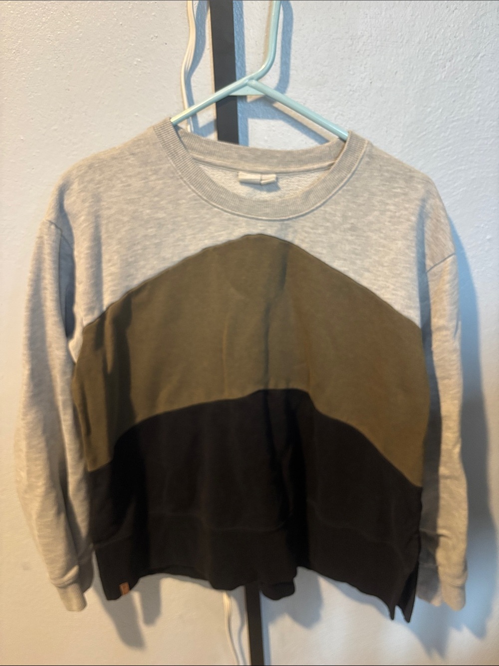Tentree Colorblock Crewneck Sweater in Gray, Olive & Black